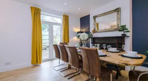 Incredible 5 Bedroom House with 7 actual Beds By PureStay - 3 min walk to Central Bath - Image 2