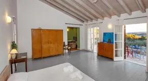 Roxanne's Olive Grove House - Image 2