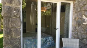 Casa con Jardín con 2 alojamientos, con jardines no compartidos y aparcamiento privado - Image 4