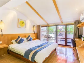 Yuejian Yayuan River View Inn - Image 2
