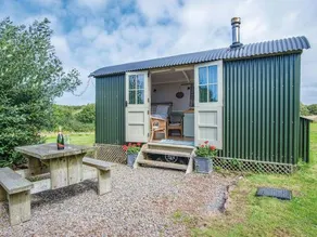 Haven View Shepherd's Hut - Image 3