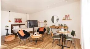 Premium Suite, Pool Access - Sun Circle Complex - Image 3