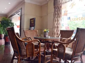Jinqiao Hotel - Image 3