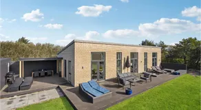 Gorgeous Home In Ringkøbing With Wifi - Image 5