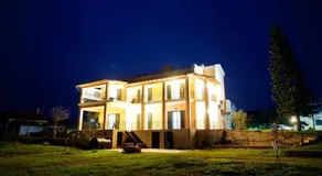 House of Roses - Image 5