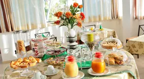 Hotel La Campana - Image 2