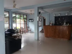 Blue Whale Hotel - Image 2