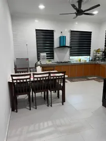 ANJUNG SARA Homestay - Image 4