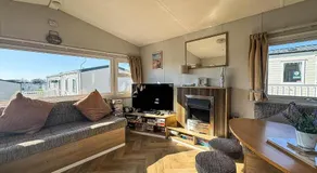 Lovely 8 Berth Caravan At Manor Park With Pond Views 23056K - Image 2