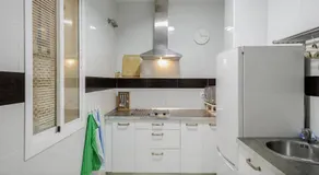 Charmant appartement de vacances avec terrasse | Proche Porte de la Macarena - Image 3