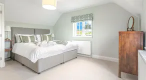 Old Town Cottage - Image 2