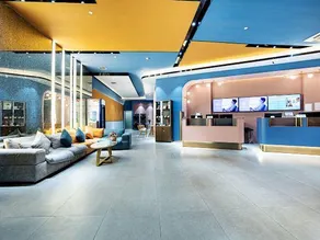 Qingfeng Bailu Hotel (Zhengzhou Erqi Wanda Plaza) - Image 2