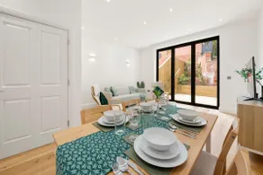 3 Bed House near Purley, by ARP Homes, Free Parking, Ideal for Long Stays & Insurance Bookings - Image 3