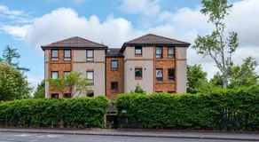 Edinburgh Two Bedrooms Apartment with Free Parking - Image 3