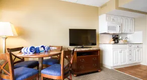 Club Wyndham Inn on Long Wharf - Image 5