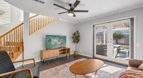 HUGE 5BR Family Retreat Backyard & Patio Lounge - Image 2