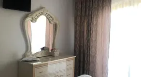 FLORENA HOUSE - Image 2