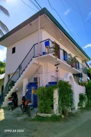 Gaja Go Dive & Inn - Image 1