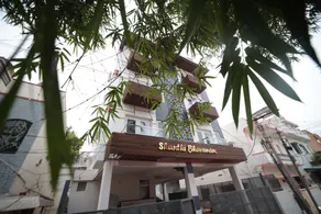 Shanthi Service Apartment - Image 3