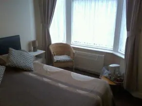 Aartswood Guest House - Image 4