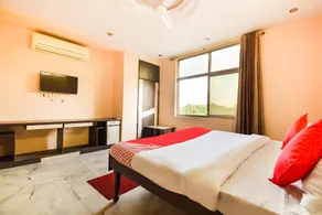 OYO Flagship 62492 Hotel Royal Residency - Image 2