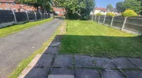 Room in House - Lovely Double bedroom near Manchester Airport - Image 5