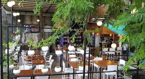 La place - Image 4