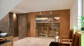 Double room, shower, toilet - Image 2