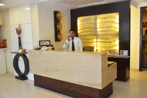 Hotel Apna Avenue - Image 2