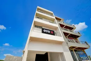 SPOT ON by OYO Hotel Happy Stay - Image 2