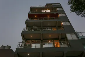 Townhouse Zodiac Near Botanic Garden of Indian Republic - Image 3