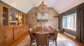 Secluded Luxury Off-Grid Hideaway - Image 4