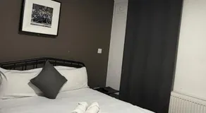 TBH Hotel - Image 1