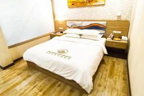  ERUS SUITES HOTEL BORACAY - Image 2