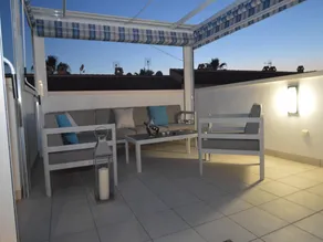 Villa with Garden & Roof Deck - Image 3