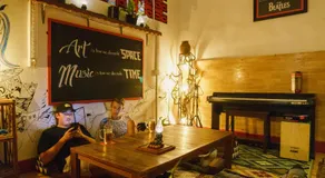 Pomme Hostel Restaurant & Bar - Private Sleeping Cabins - Image 3