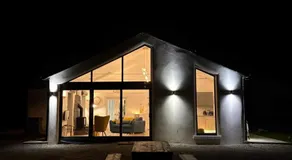 3 Bed Cottage Sleeps 6 - Free Parking - Image 3