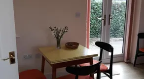 Garden Cottage - Image 3