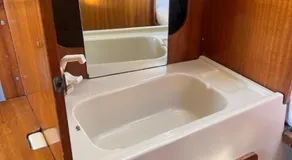 Nuit insolite sur un bateau - Image 5