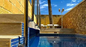 Ta' Rozi 5 Bedrooms, 6 Bathrooms and private pool - Image 2
