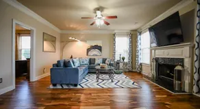 Modern 5BR Retreat with Office Fully Furnished - Image 2