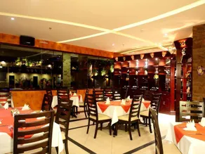 Queens Hotel Angeles City - Image 4