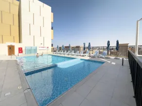 Marina Al Hamra King Studio Apartment - Image 3