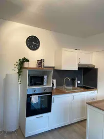 Apartment with balcony overlooking the saline - Image 3