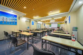 Hanting Hotel Wuhan Gutian - Image 2