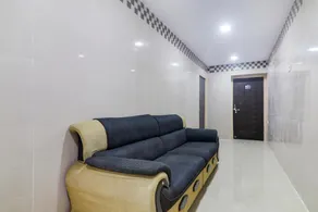 Hotel O Aroma Classic Near Nampally Railway station - Image 4