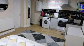 Lovely studio-flat with free parking, free WiFi. - Image 5