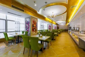 Vienna International Hotel Hubei Yichang East Station Wuyi Square - Image 3