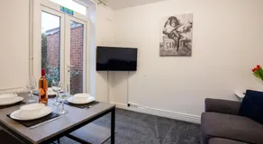 Hereford - Raven House - 4 Bedroom House Located West Of City, Sleeps 7 - Perfect For Contractors Or a Base For Exploring - Hosted By RENTMYHOUSE - Image 3