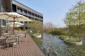 Rolling Hills Hotel - Image 4